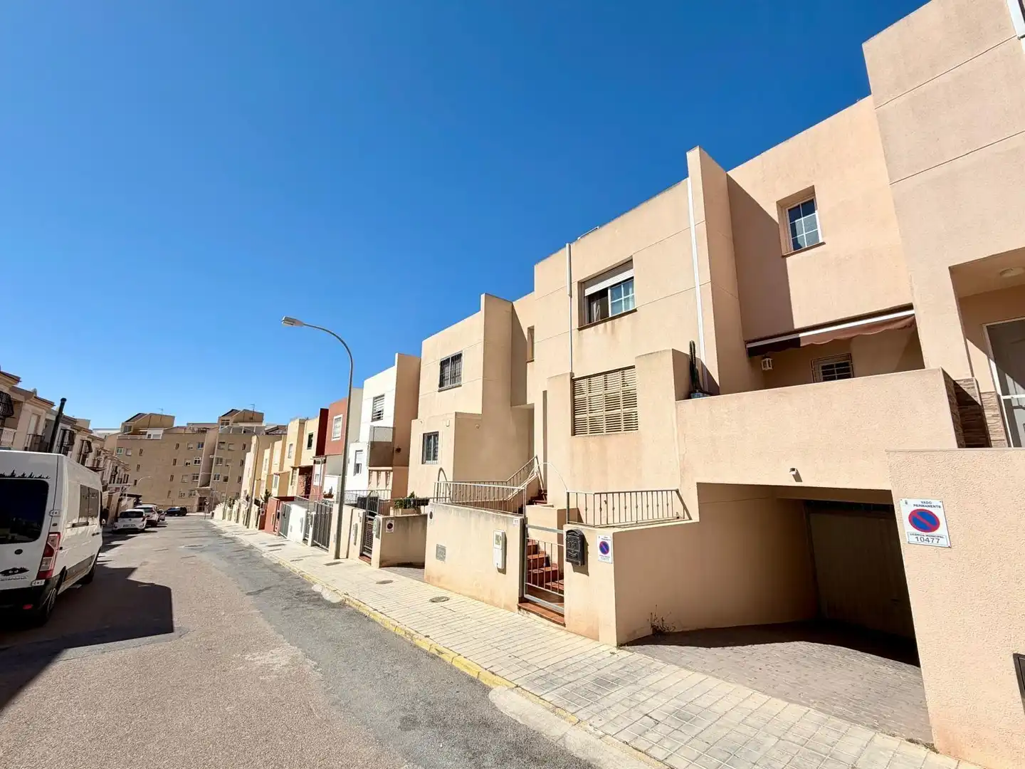 Exterior view of Detached homes for sale in Roquetas de Mar