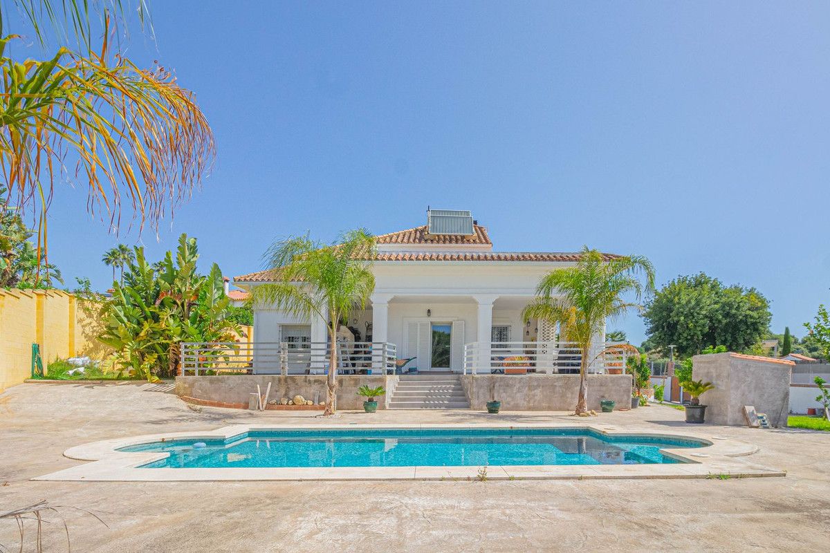 Exterior view of House or chalet for sale in Sotogrande  with Private garden, Terrace and Storage room