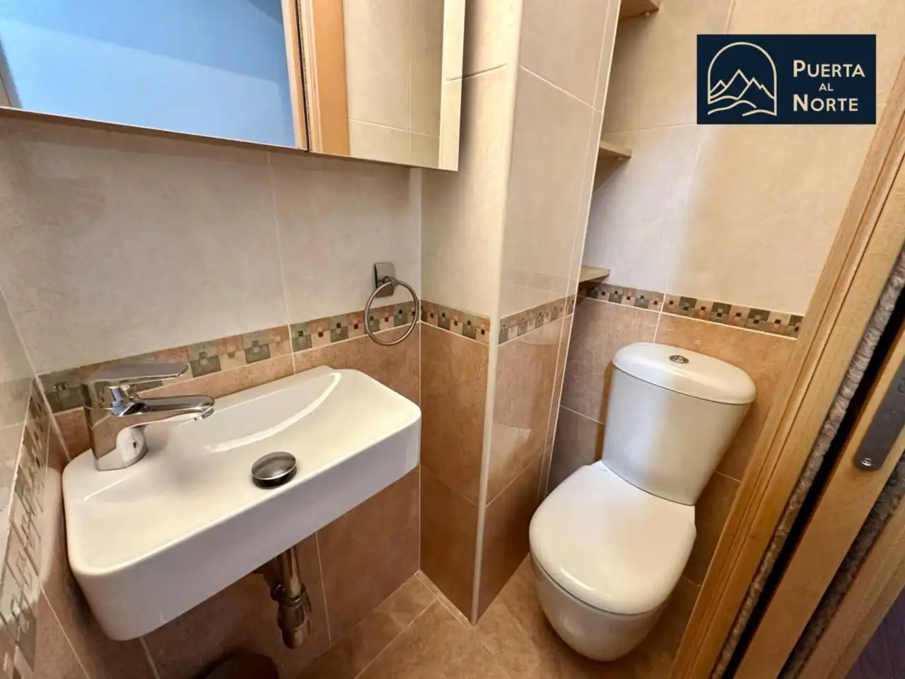 Baño de Piso de alquiler en Santander con Calefacción, Trastero y Amueblado
