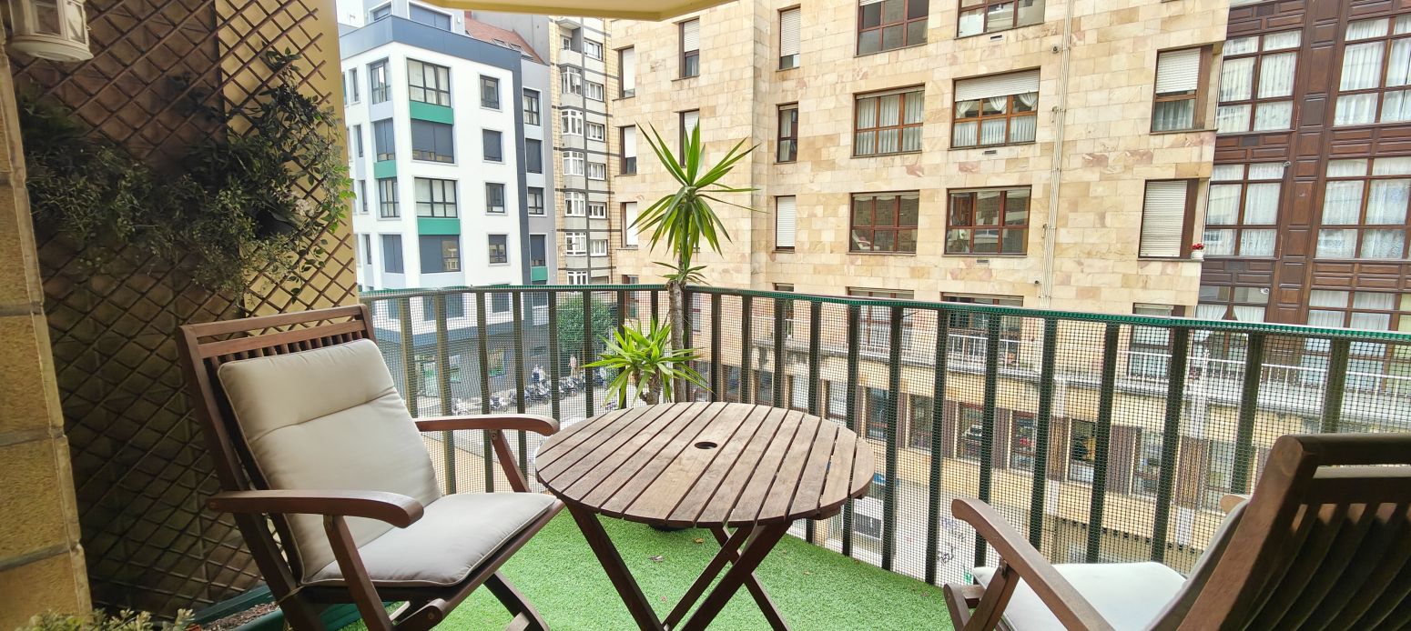 Balcony of Flat to rent in Gijón   with Heating, Parquet flooring and Terrace