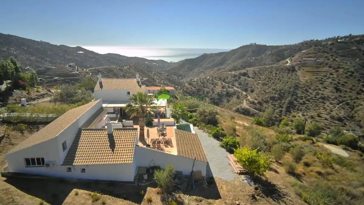 Vista exterior de Finca rústica en venta en Cómpeta con Aire acondicionado, Terraza y Trastero