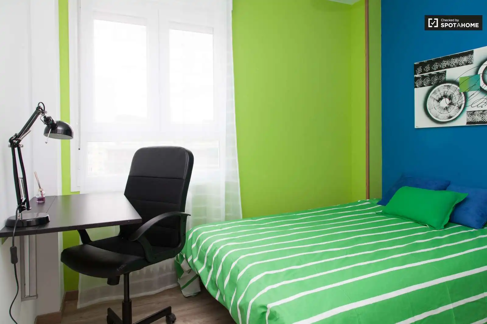 Bedroom of Flat for share in Alcalá de Henares  with Air Conditioner, Terrace and Furnished