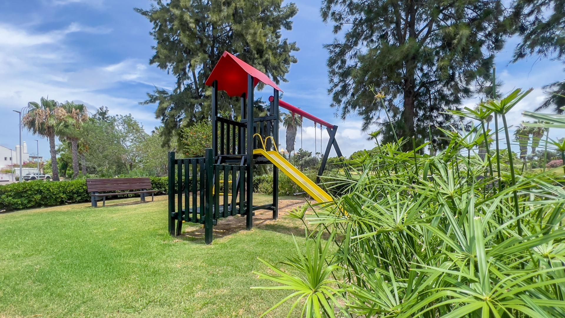Jardí de Apartament en venda en Rota amb Aire condicionat, Terrassa i Traster