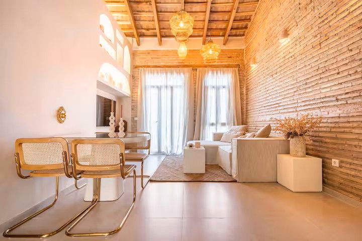Sala de estar de Piso de alquiler en  Valencia Capital con Aire acondicionado, Calefacción y Amueblado