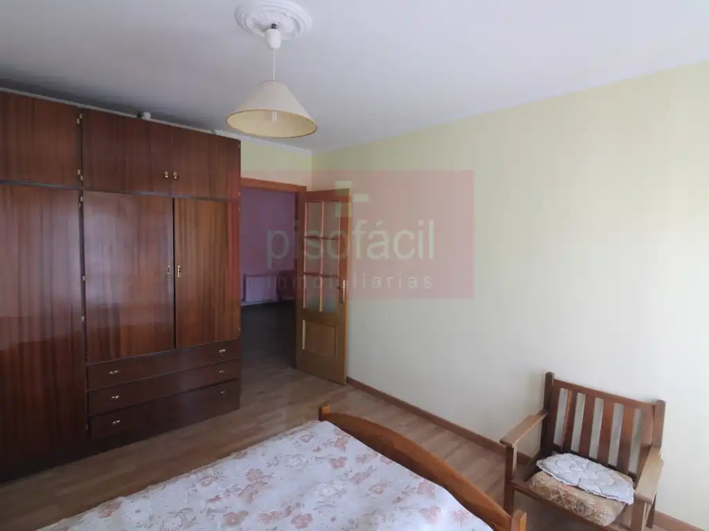 Dormitori de Casa o xalet en venda en Lugo amb Terrassa