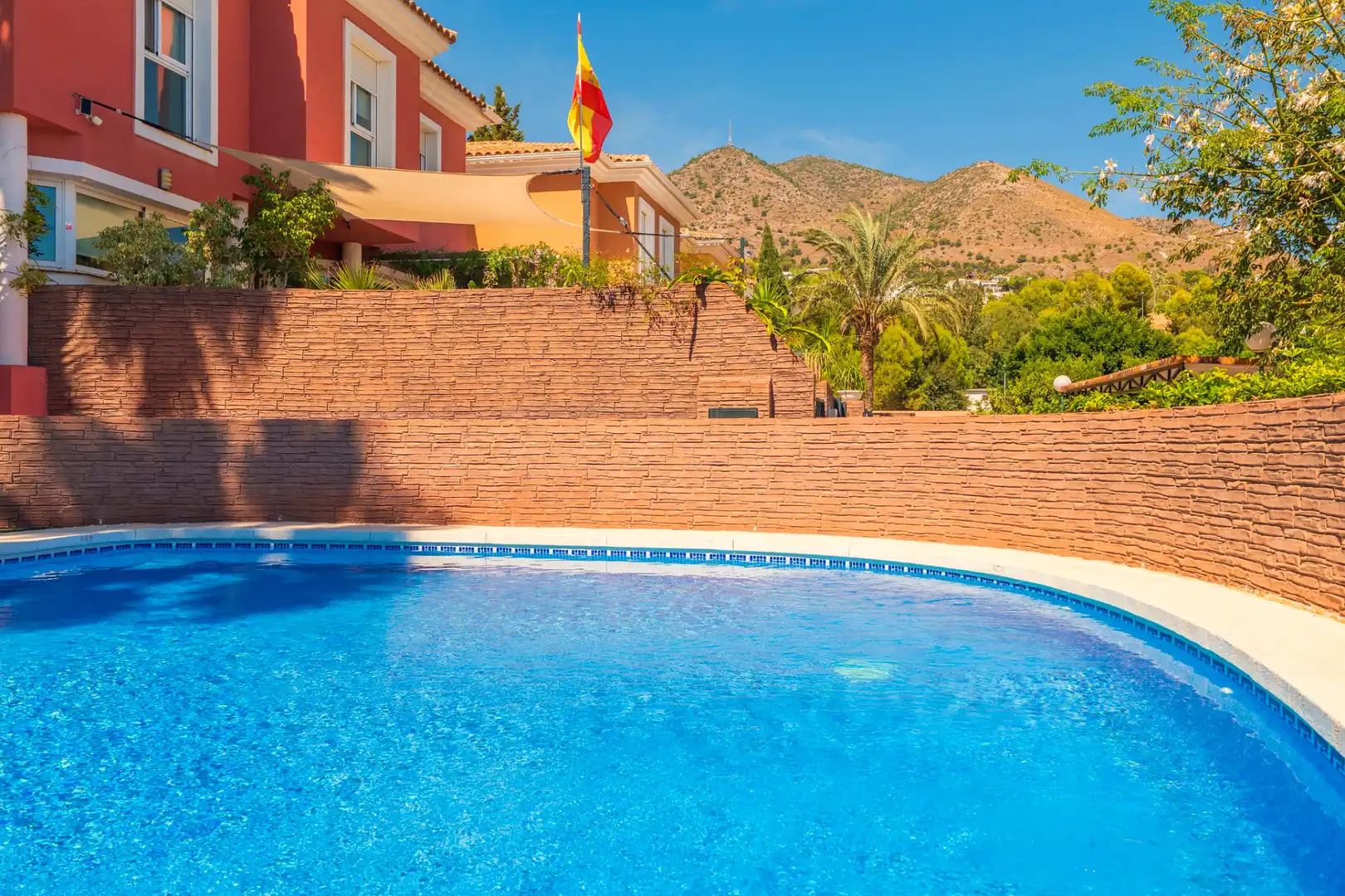 Casa bifamiliare con piscina in vendita a La Capellanía - El Higuerón, imagen 3