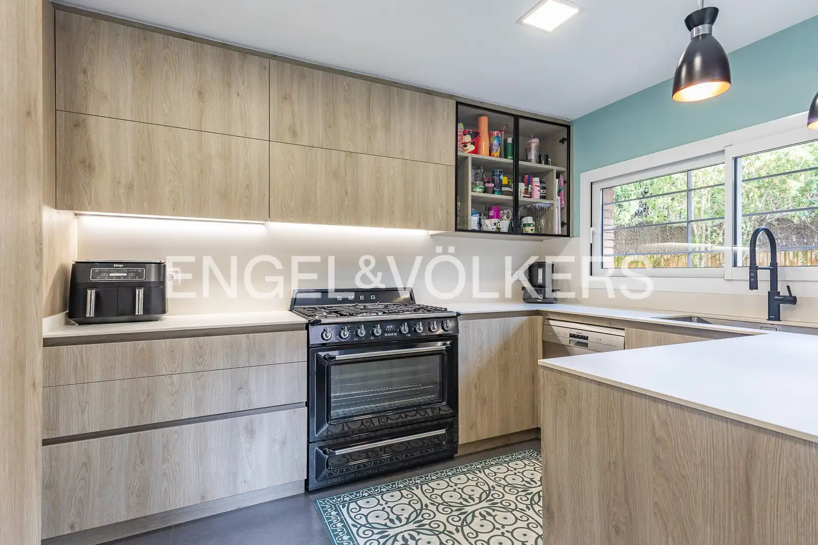 Kitchen of Houses for sale in Sant Cugat del Vallès  with Air Conditioner, Heating and Private garden