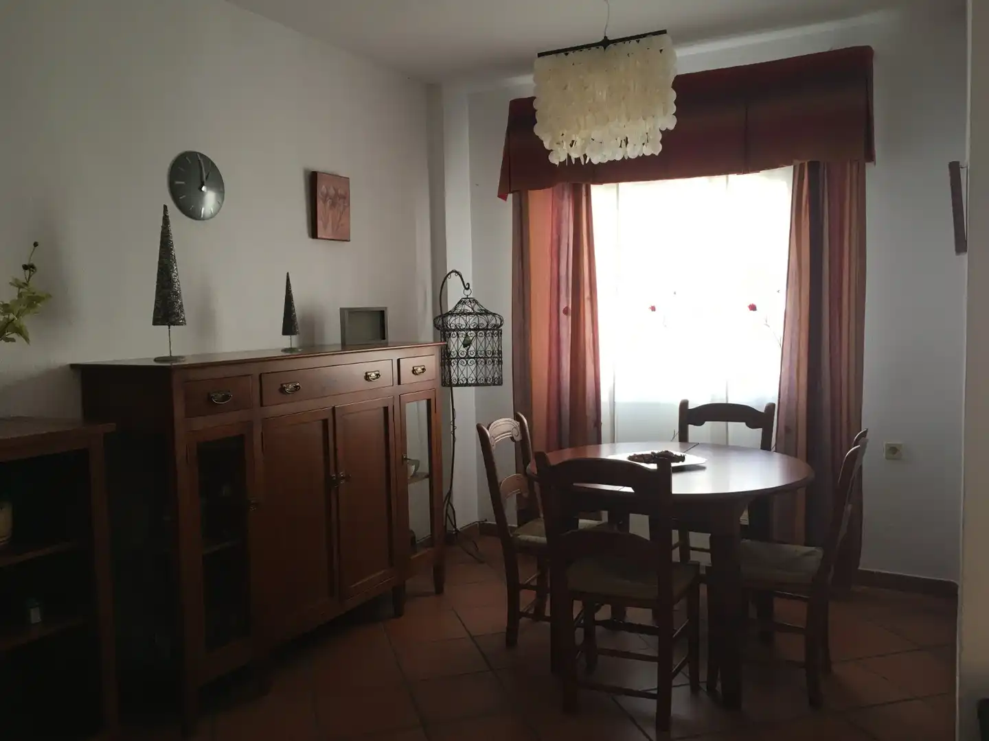 Menjador de Casa adosada de lloguer en Puerto Real amb Aire condicionat, Moblat i Forn