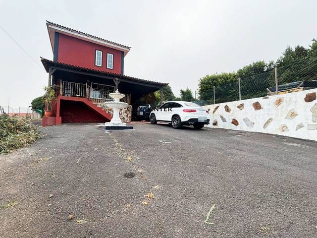 Casa-chalet en Venta en La Esperanza - Llano del Moro