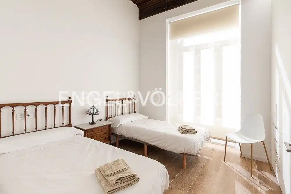 Bedroom of Flat for rent in Valencia  with Air Conditioner, Heating and Furnished