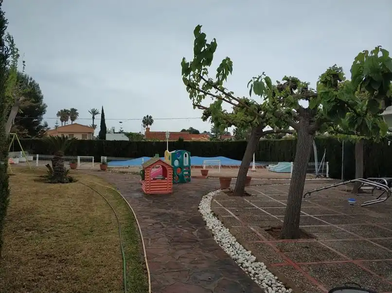 Piscina de Casa o xalet en venda en Castellón de la Plana / Castelló de la Plana amb Aire condicionat, Calefacció i Jardí privat