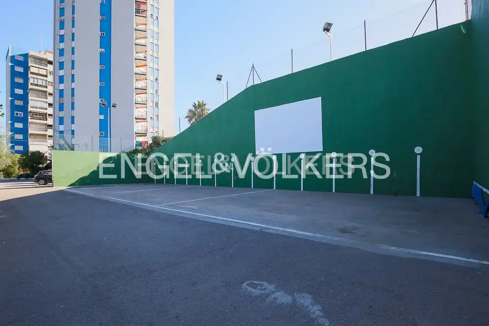 Parkplatz von Wohnung zur Miete in El Puig de Santa Maria mit Klimaanlage, Heizung und Privatgarten