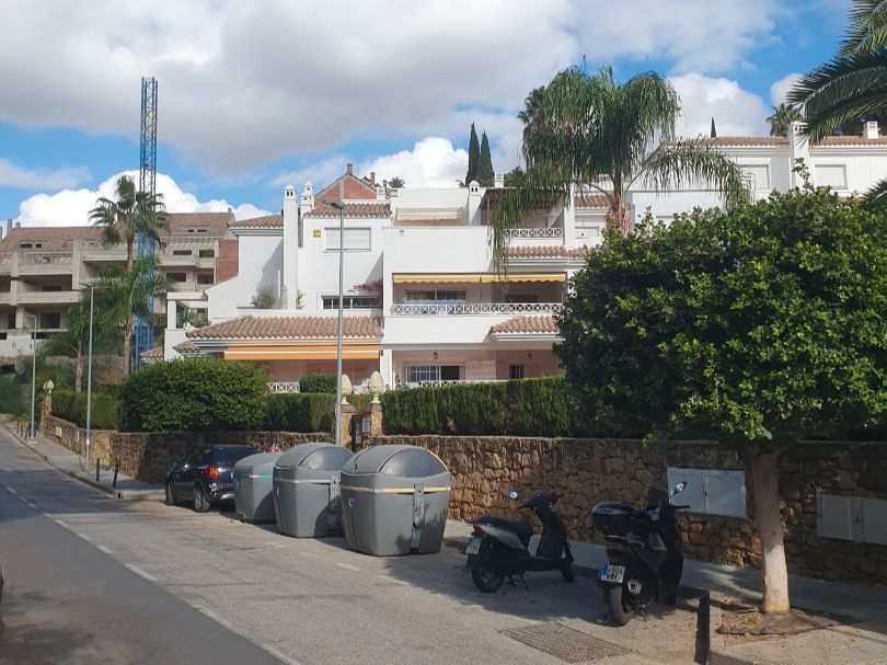 Vista exterior de Garatge de lloguer en Marbella