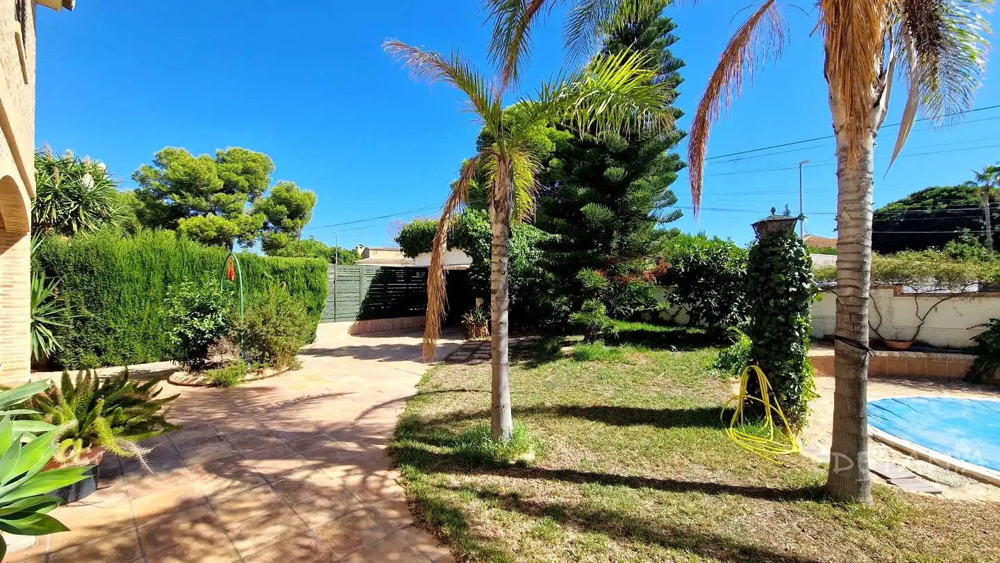 Jardí de Casa o xalet de lloguer en Náquera