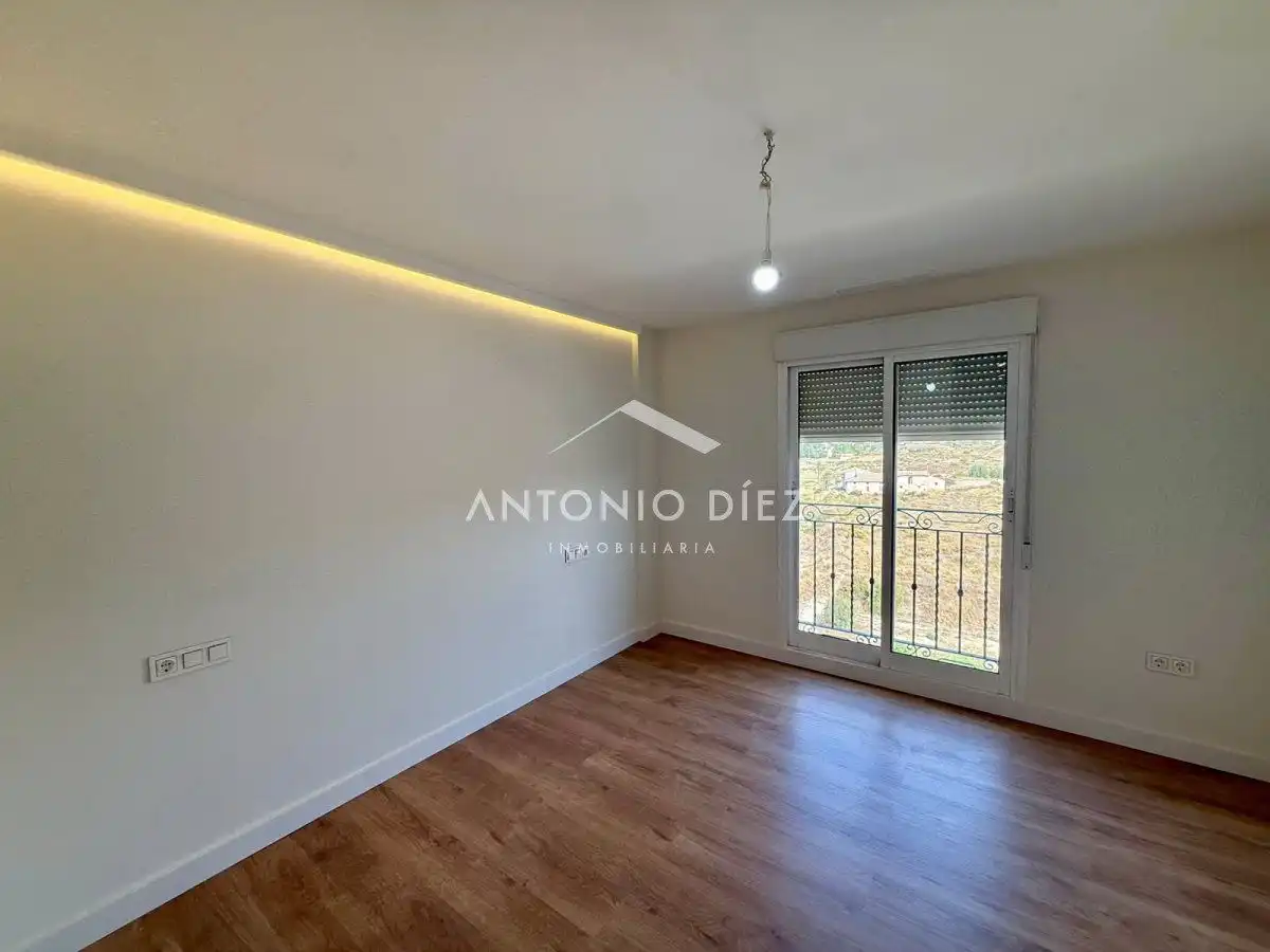 Dormitori de Àtic en venda en Aspe amb Aire condicionat, Terrassa i Traster