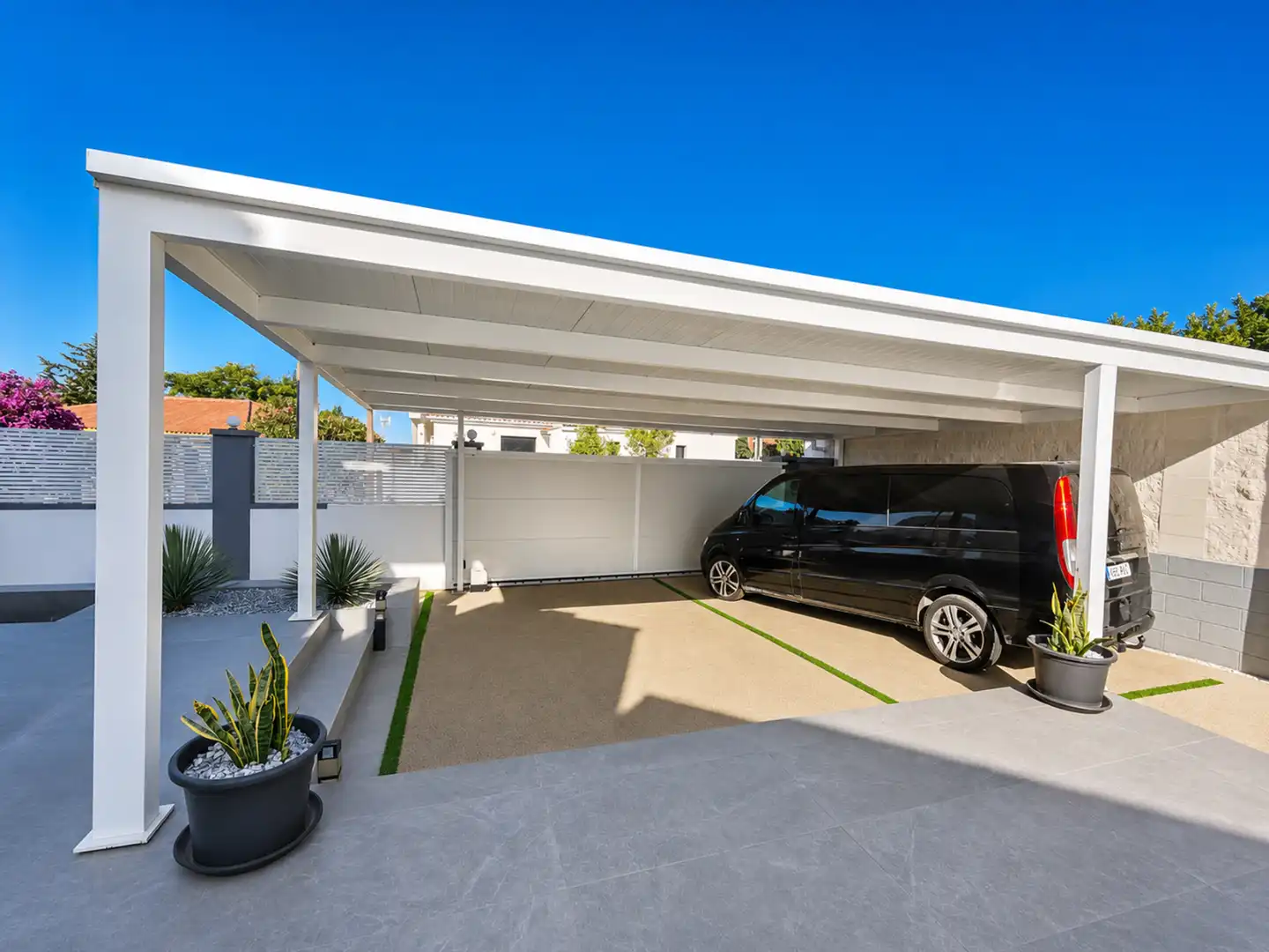 Aparcament de Casa o xalet en venda en Estepona amb Aire condicionat, Jardí privat i Terrassa