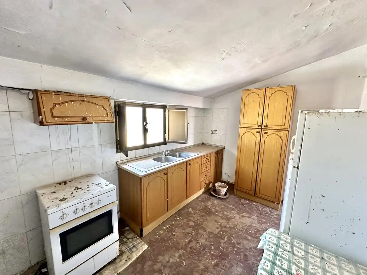 Cuina de Casa o xalet en venda en Antequera amb Jardí privat i Traster