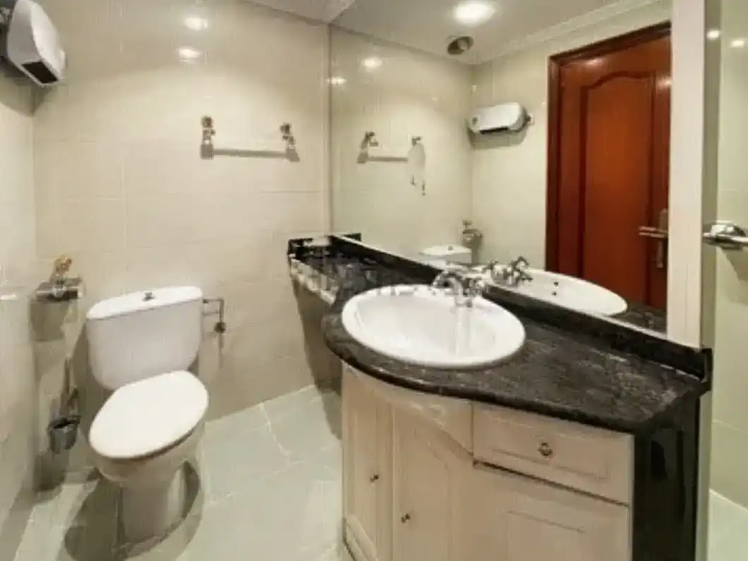 Bathroom of Flat for sale in Irun 