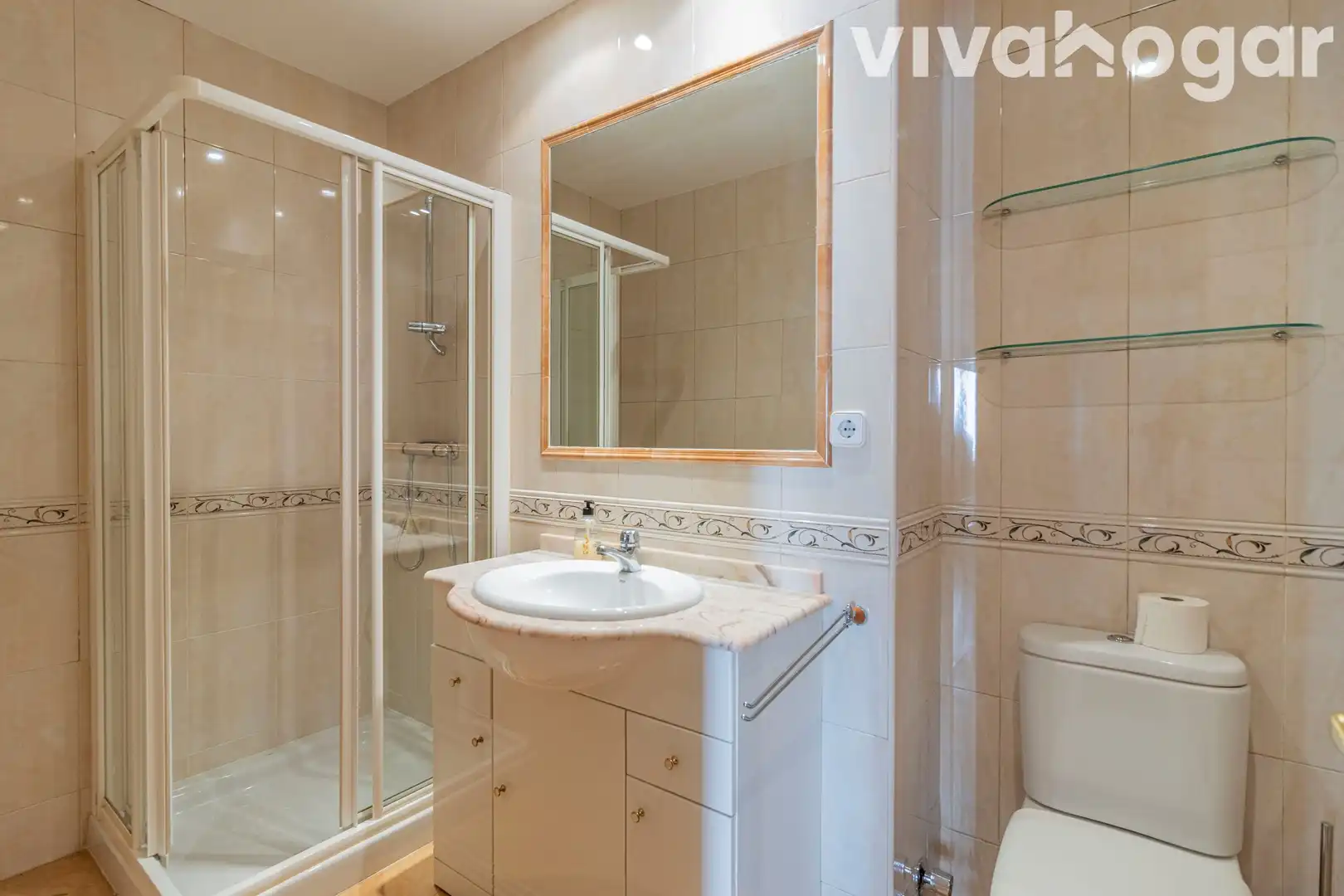Bathroom of Flat for sale in Madrid  with Air Conditioner, Heating and Terrace