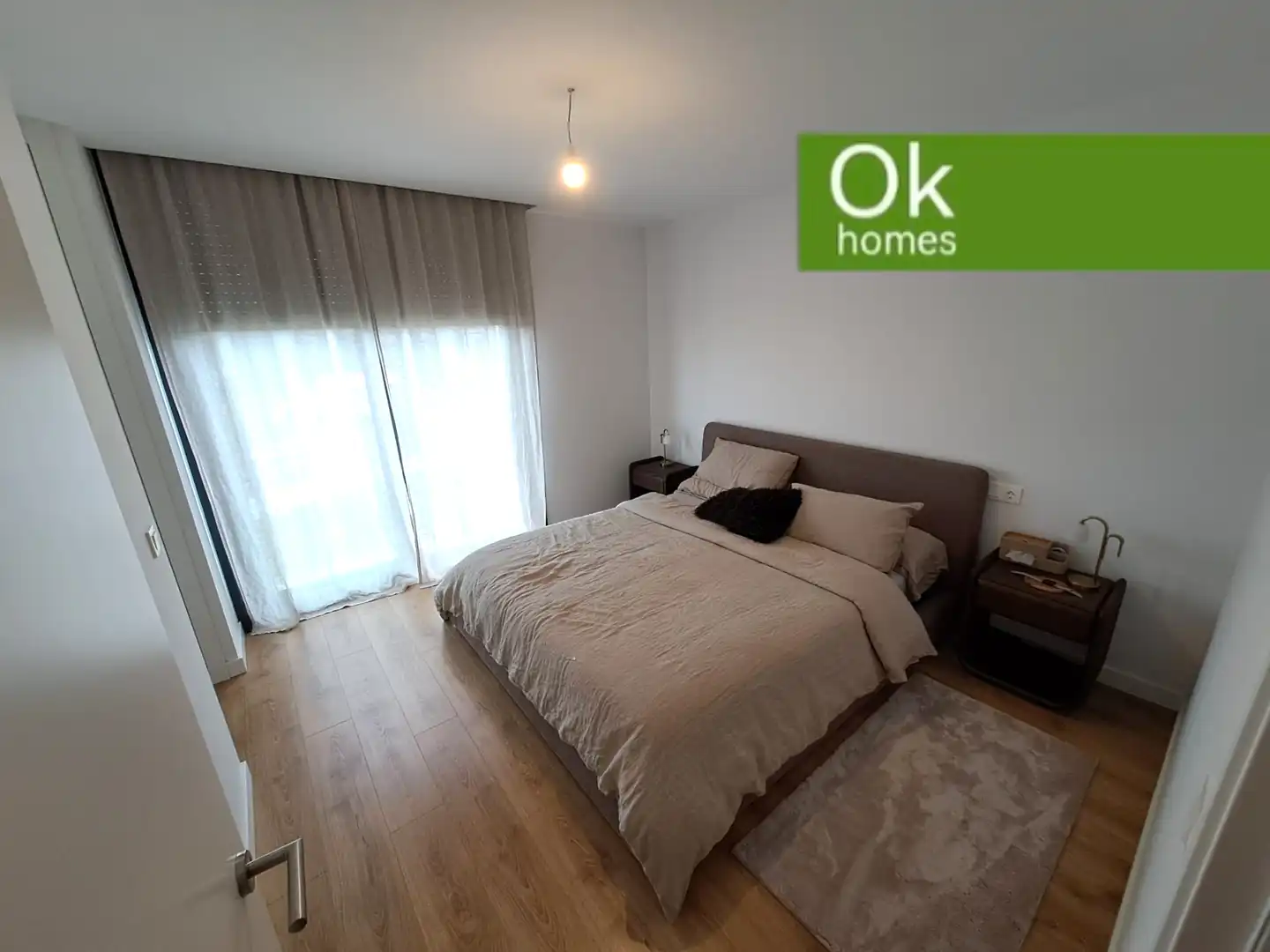 Habitación de Casa adosada en venta en Oleiros con Calefacción, Parquet y Terraza