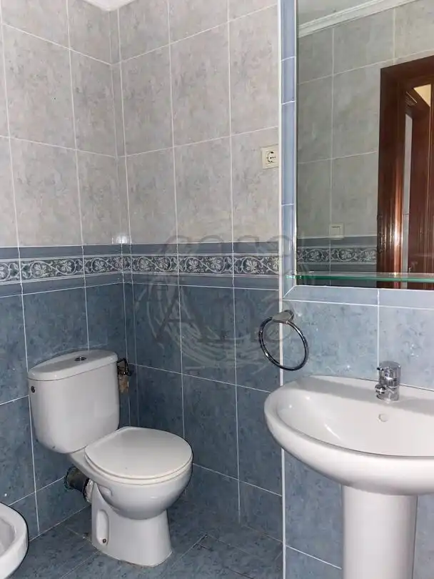 Baño de Piso en venta en Barakaldo  con Balcón