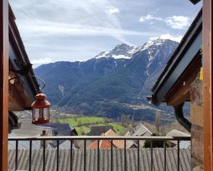 Außenansicht von Dachboden zum verkauf in Gistaín mit Balkon