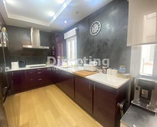 Kitchen of Flat to rent in  Madrid Capital  with Air Conditioner, Heating and Furnished