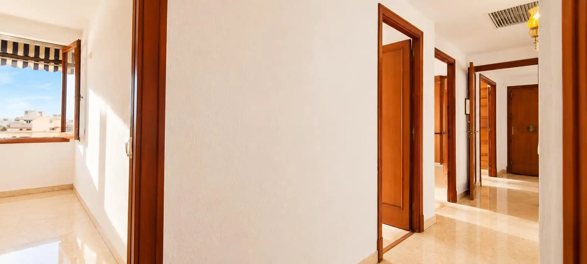 Flat for sale in Llevant