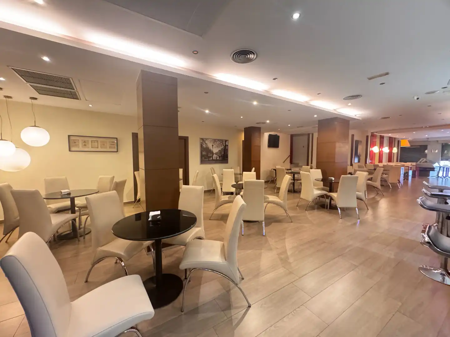Local comercial en venta en Avinguda del País Valencià 65, imagen 20