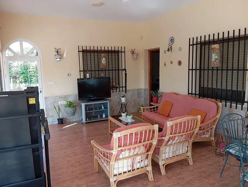 Sala d'estar de Casa o xalet en venda en Elche / Elx amb Aire condicionat, Jardí privat i Terrassa