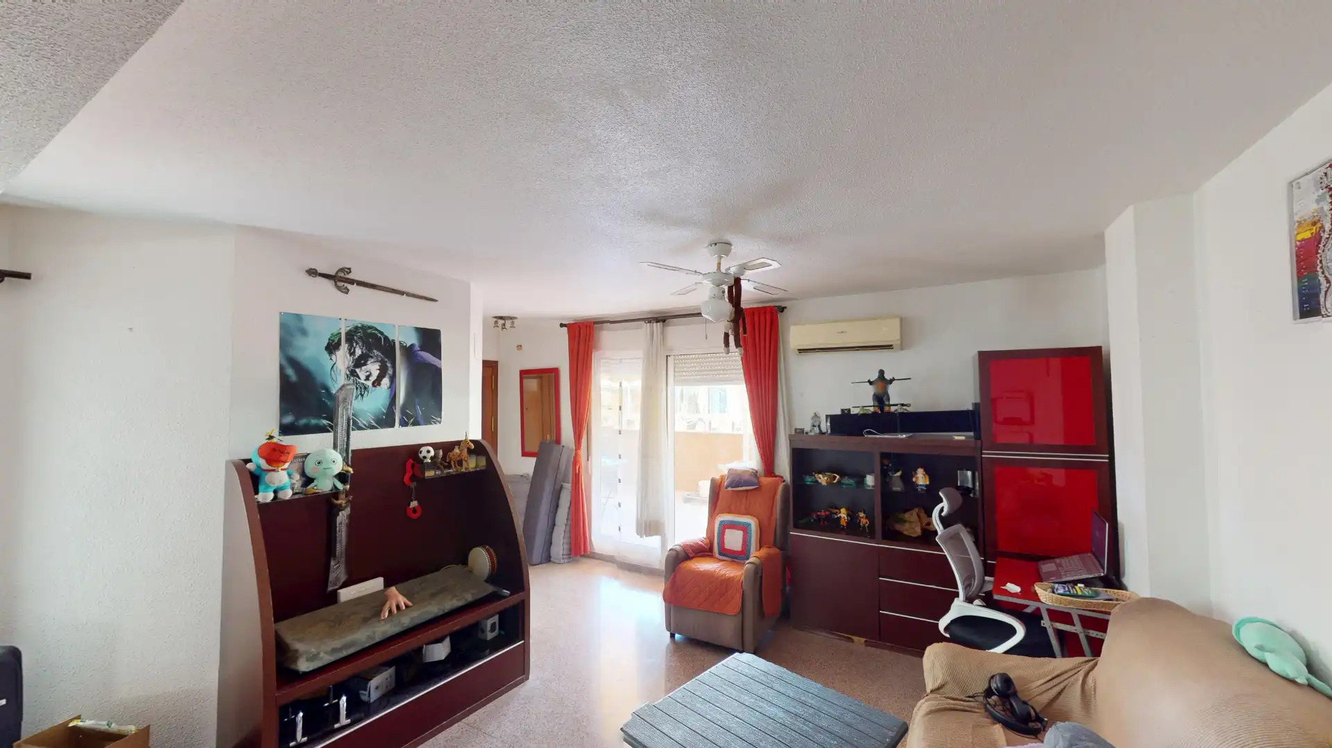 Wohnzimmer von Dachboden zum Verkauf in Alicante / Alacant mit Klimaanlage und Terrasse