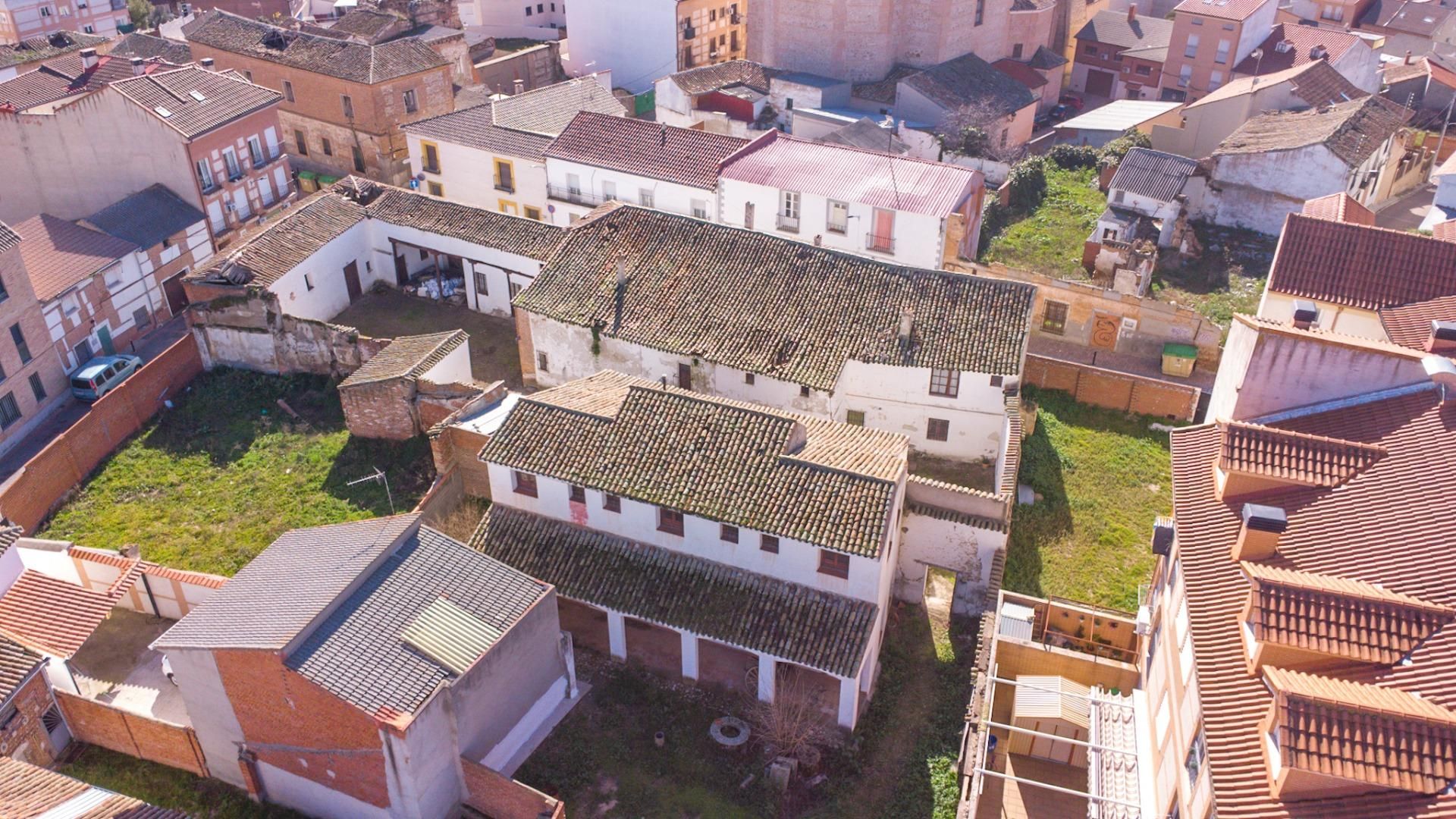 Exterior view of House or chalet for sale in Casarrubios del Monte  with Heating, Private garden and Terrace