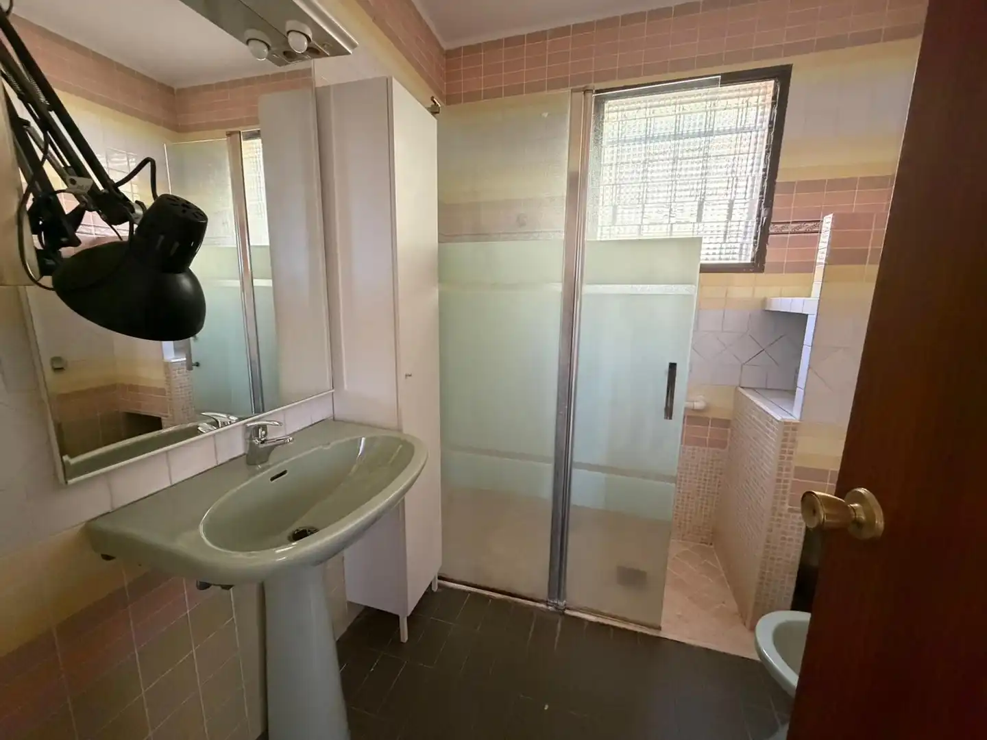 Badezimmer von Country house zum Verkauf in Onda mit Privatgarten, Terrasse und Abstellraum