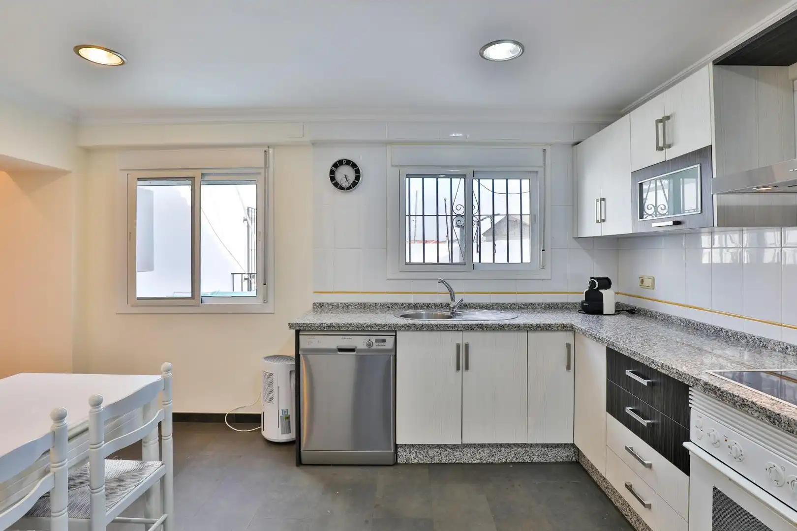 Flat for sale in Calle de la Alta de Gracia, imagen 7