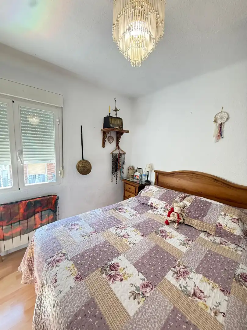 Bedroom of Flat for sale in Madrid  with Air Conditioner and Heating