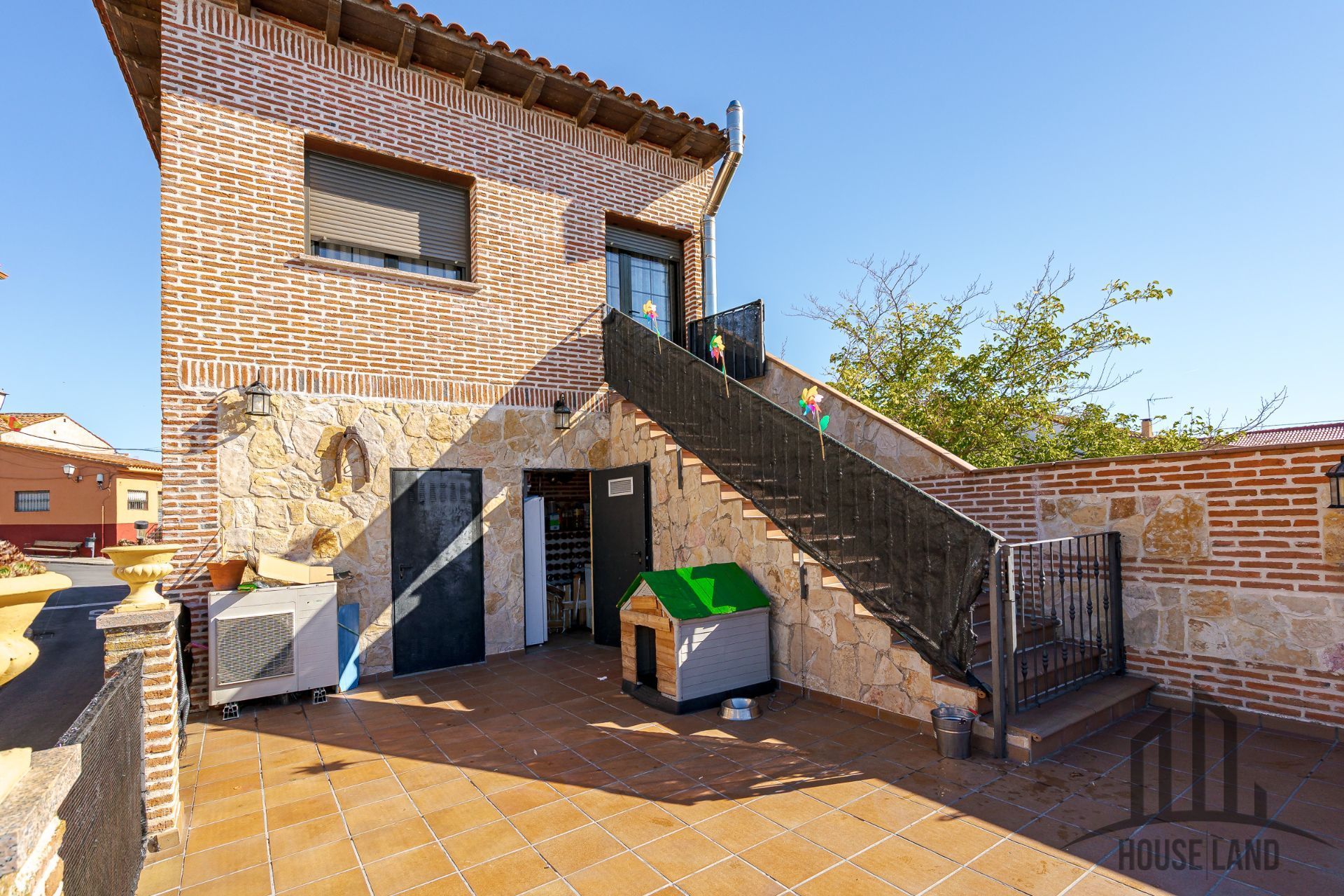 Exterior view of House or chalet for sale in Ribatejada  with Air Conditioner, Heating and Storage room