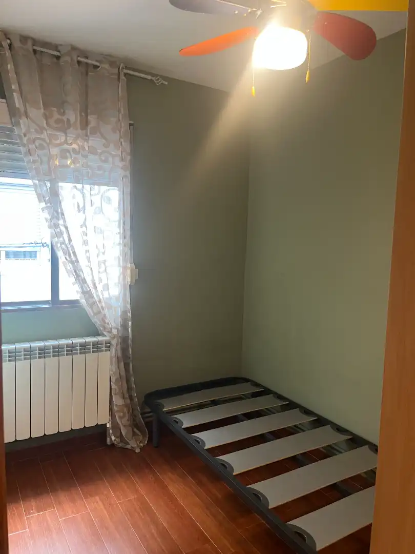 Bedroom of Flat for sale in Parla  with Heating, Terrace and Furnished