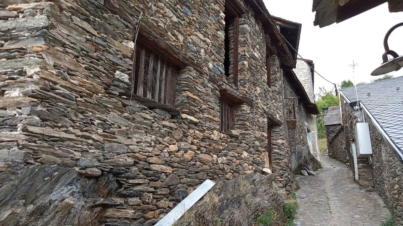 Vista exterior de Casa o xalet en venda en La Guingueta d'Àneu amb Traster