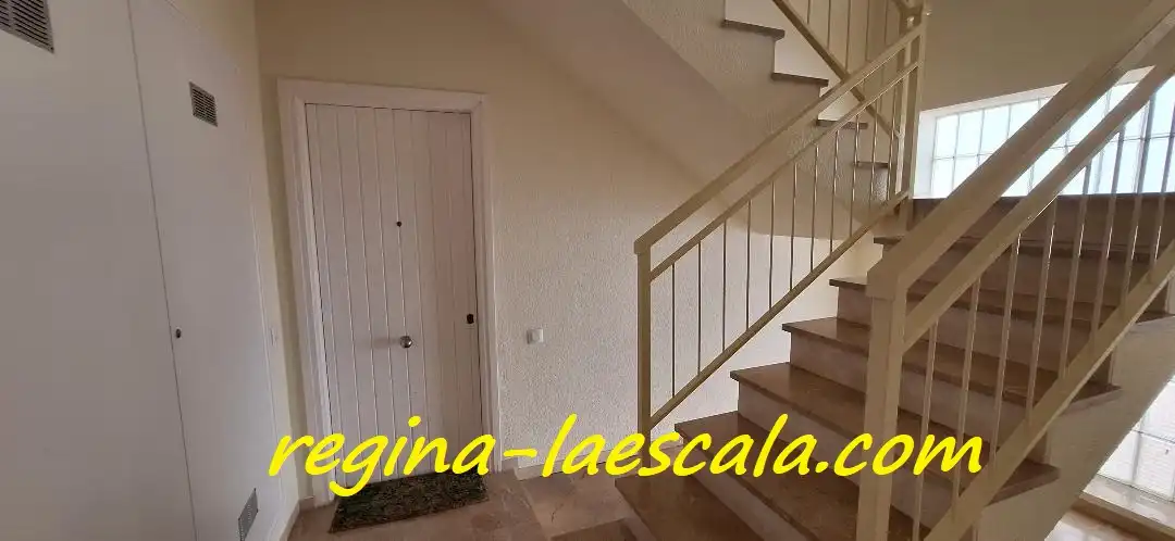 Planta baja en venta en L'Escala con Amueblado y Piscina comunitaria