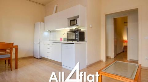 Foto 2 de Piso de alquiler en Parallel, Sant Antoni, Barcelona