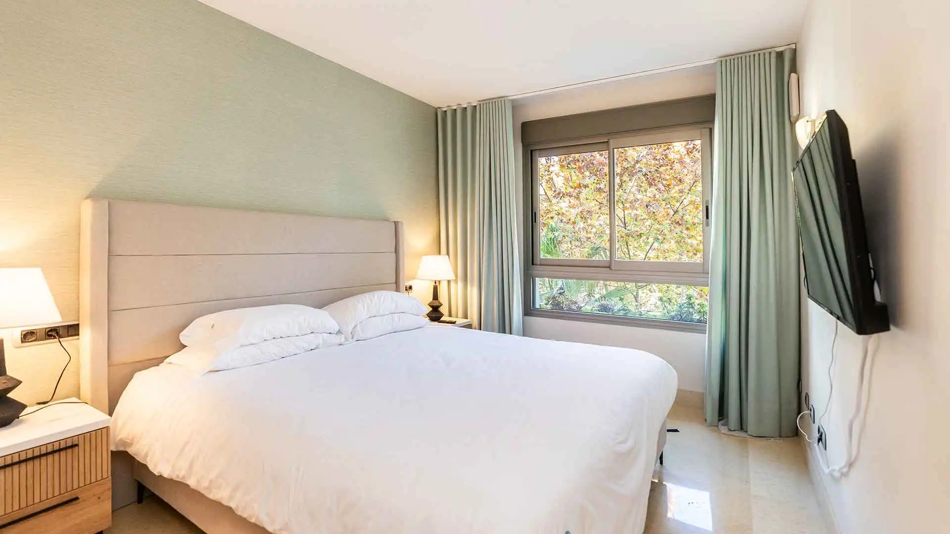 Habitación de Apartamento en venta en Marbella con Aire acondicionado, Terraza y Trastero
