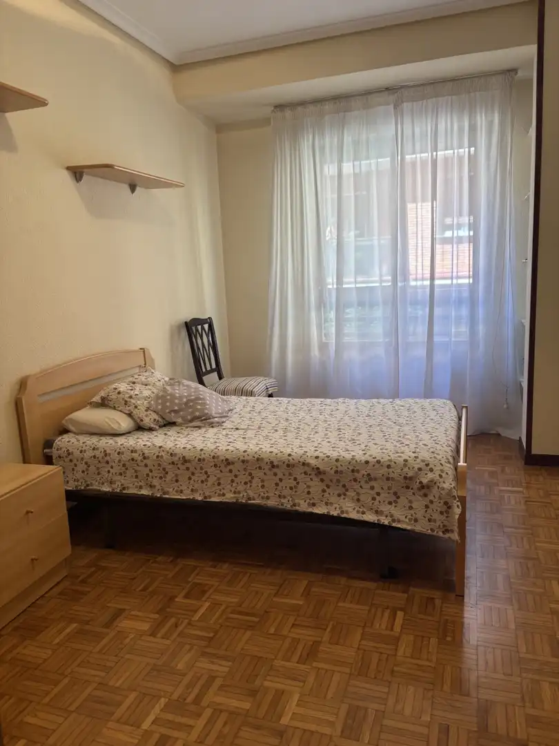 Bedroom of Flat for rent in  Logroño  with Heating, Parquet flooring and Terrace