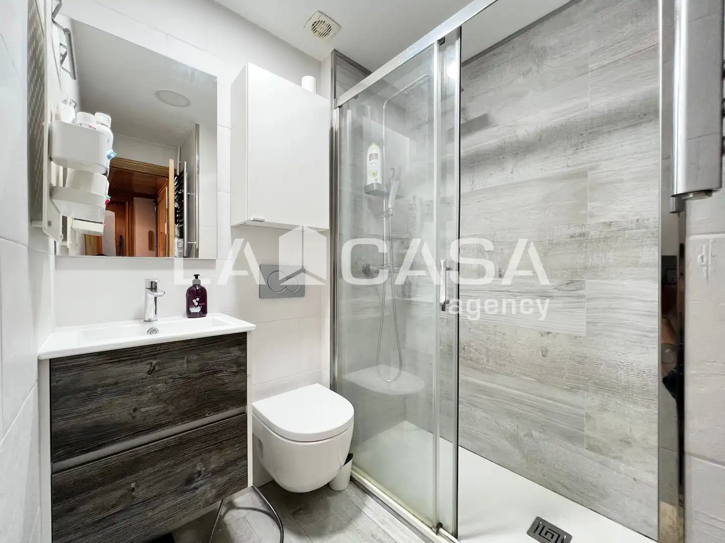 Baño de Piso en venta en Badalona con Calefacción