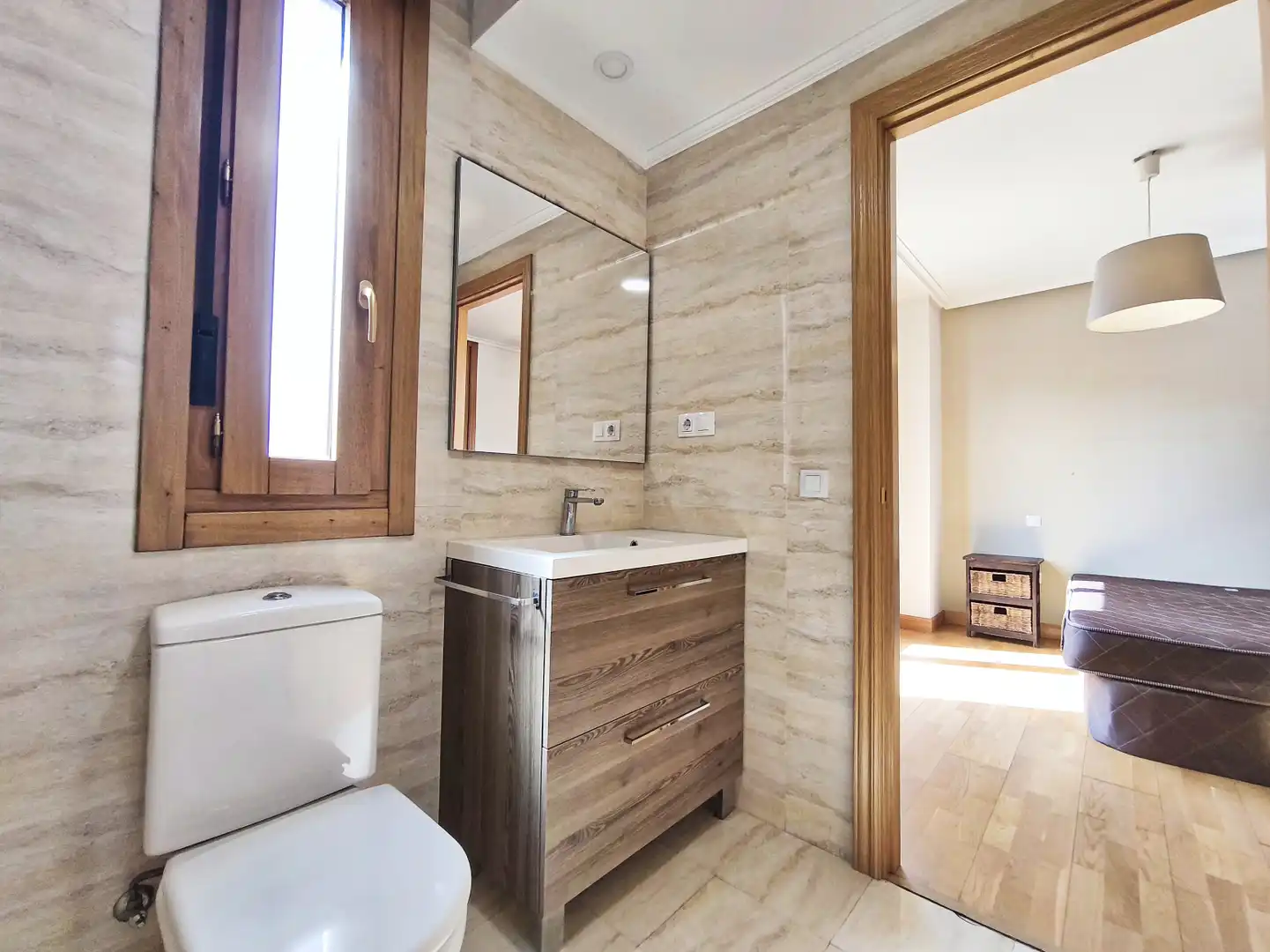 Baño de Piso en venta en  Logroño con Aire acondicionado, Jardín privado y Parquet
