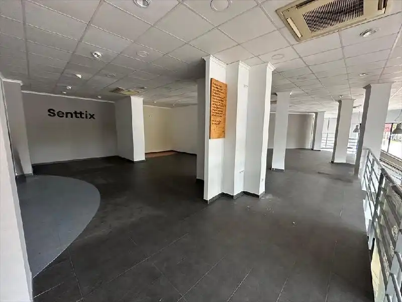 Local en venta en Valencia con Aire acondicionado