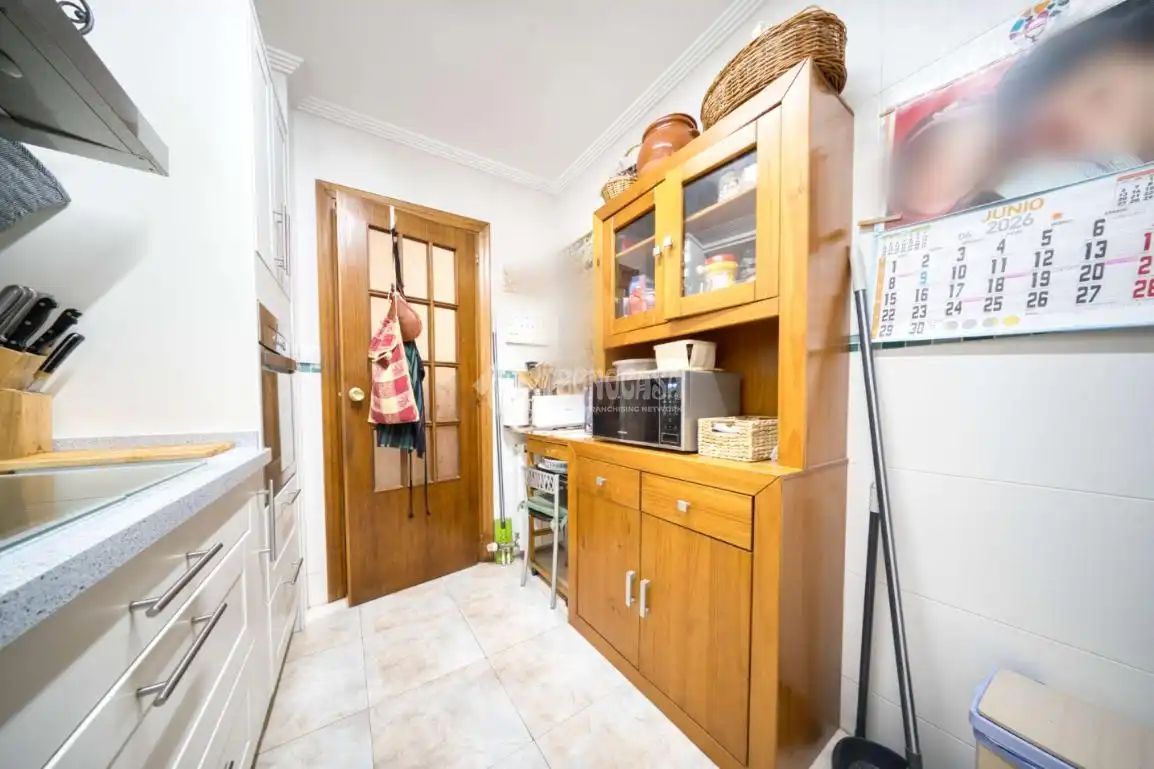 Cocina de Piso en venta en Valladolid con Calefacción