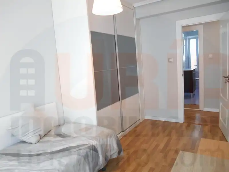 Schlafzimmer von Wohnung zur Miete in Oviedo  mit Heizung, Terrasse und Möbliert