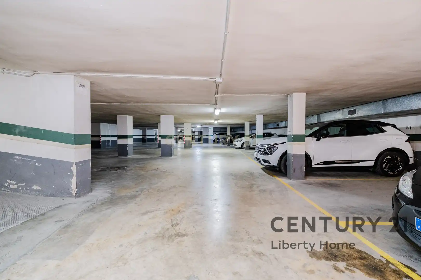 Parkplatz von Wohnungen zum Verkauf in Valencia mit Klimaanlage