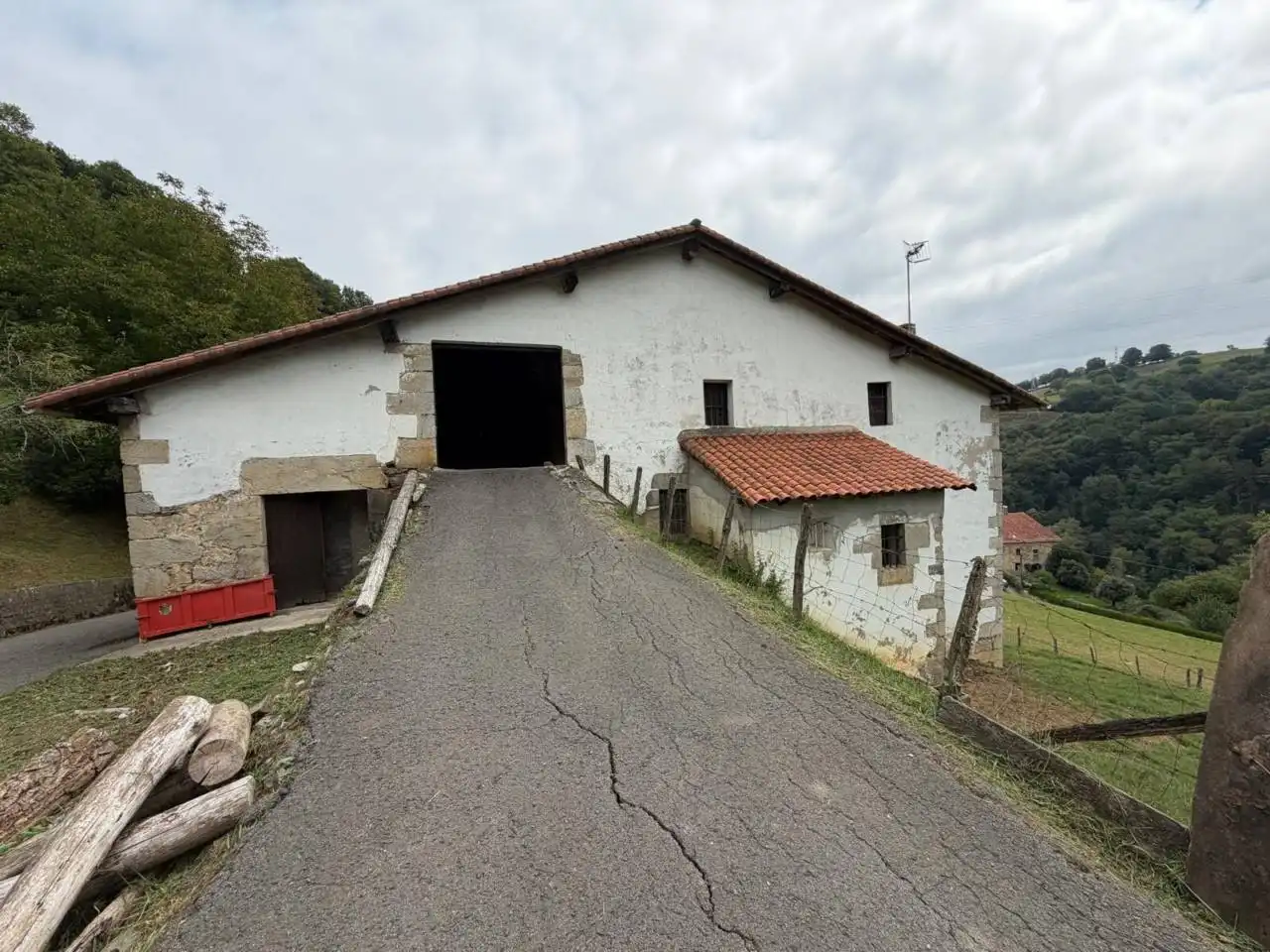 Exterior view of Houses for sale in Hernialde  with Private garden, Terrace and Furnished