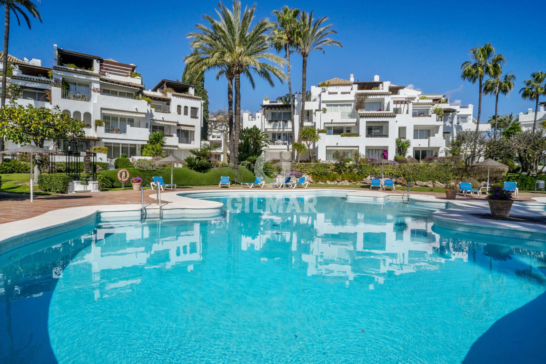 Exterior view of Planta baja for sale in Estepona  with Heating, Private garden and Swimming Pool